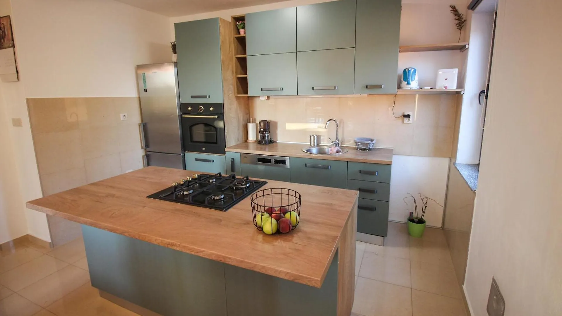 2 Bedroom Stunning Apartment In Jakov Polje Krmpote-Vodice 0*,